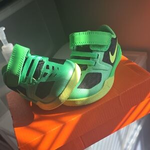Nike Kids Lime Green and Black Sneakers